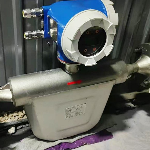 质量流量计应用现场.jpg